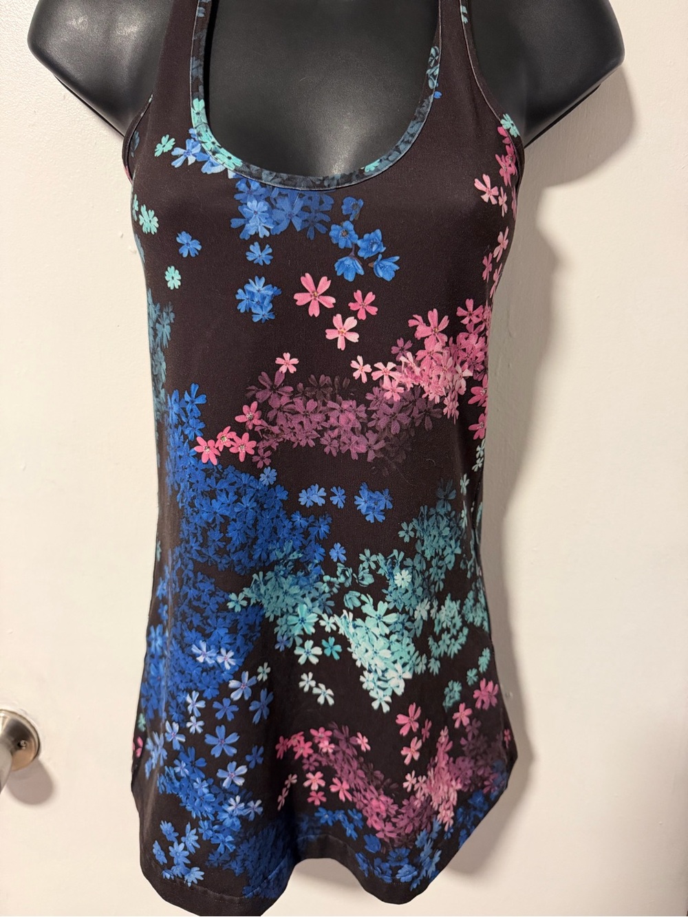 Lululemon Floral Scoop Neck Tank Top - Black with Blue & Pink Floral Print